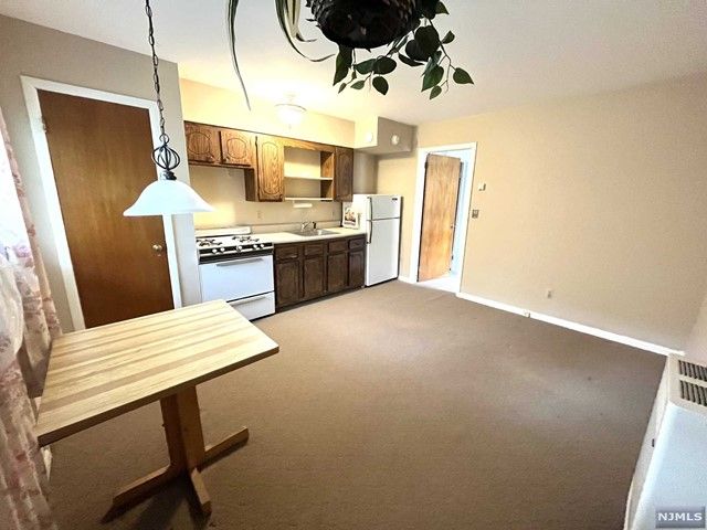 210 14th Street, Wood Ridge, NJ 07075