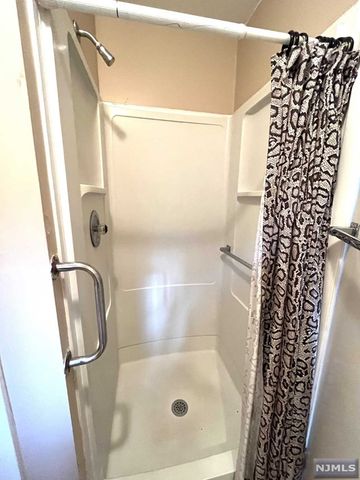 210 14th Street, Wood Ridge, NJ 07075