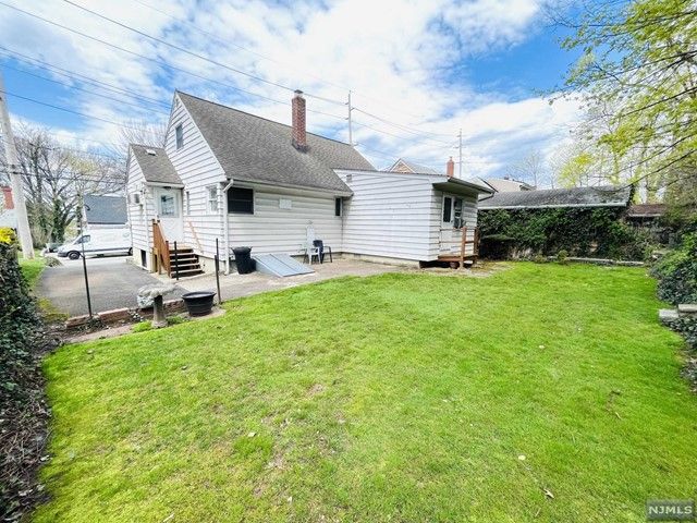 210 14th Street, Wood Ridge, NJ 07075