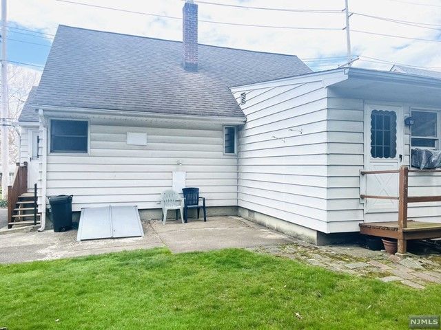 210 14th Street, Wood Ridge, NJ 07075