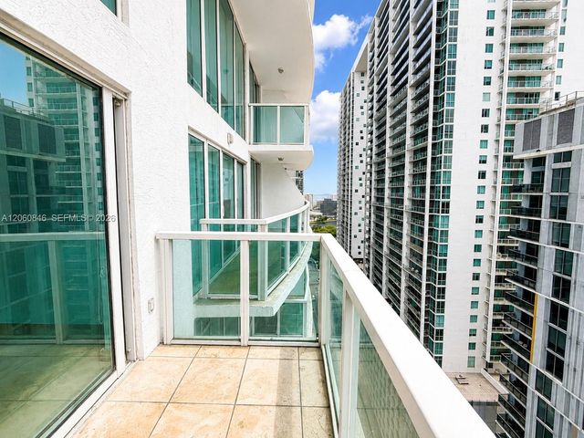 41 SE 5th St 1412, Miami, FL 33131
