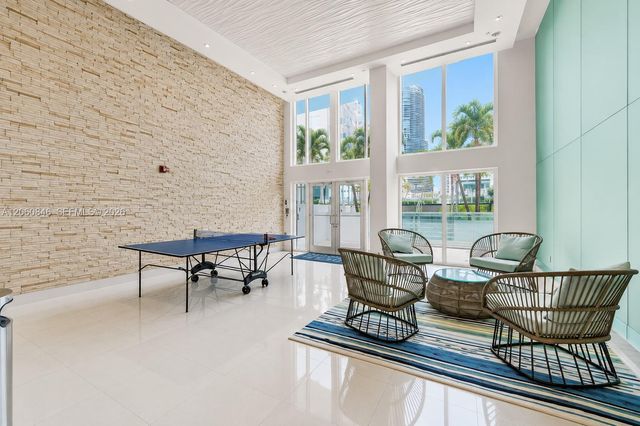 41 SE 5th St 1412, Miami, FL 33131