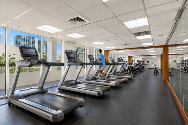 41 SE 5th St 1412, Miami, FL 33131