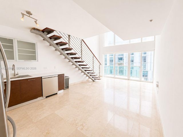41 SE 5th St 1412, Miami, FL 33131