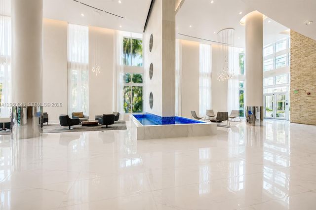 41 SE 5th St 1412, Miami, FL 33131
