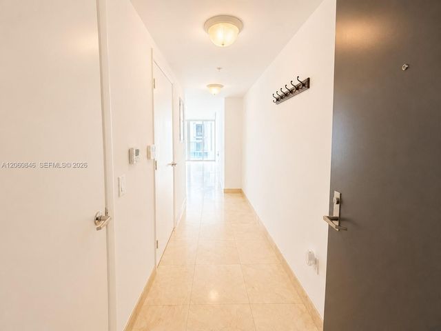 41 SE 5th St 1412, Miami, FL 33131