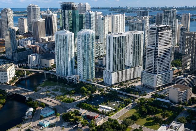 41 SE 5th St 1412, Miami, FL 33131