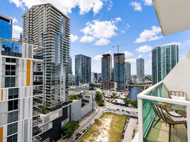 41 SE 5th St 1412, Miami, FL 33131