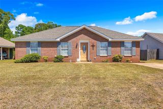 200 Foxdale Road, Millbrook, AL 36054