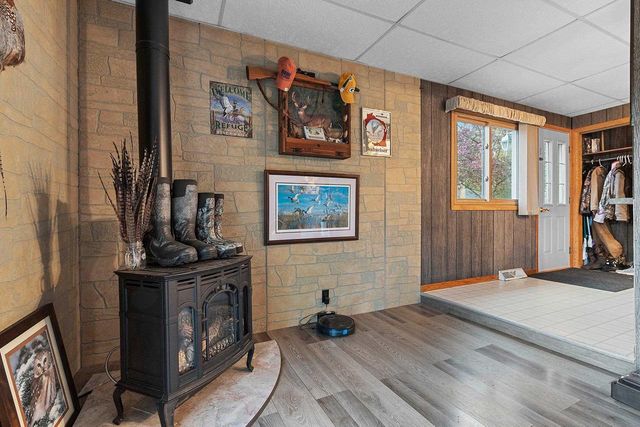 17 E 2ND STREET, Clintonville, WI 54929