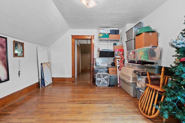17 E 2ND STREET, Clintonville, WI 54929