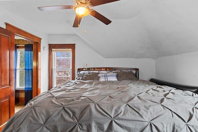 17 E 2ND STREET, Clintonville, WI 54929