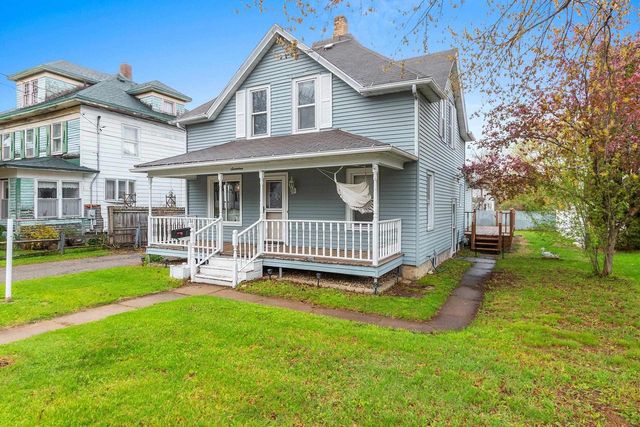 17 E 2ND STREET, Clintonville, WI 54929