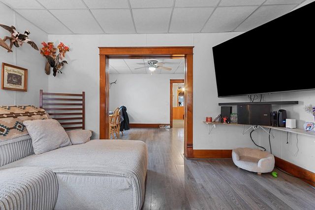 17 E 2ND STREET, Clintonville, WI 54929