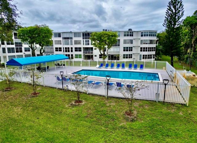 1351 NE 191st St E119, Miami, FL 33179