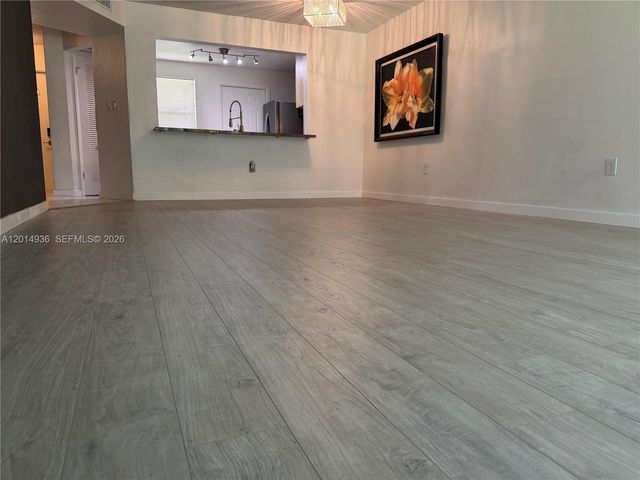 1351 NE 191st St E119, Miami, FL 33179