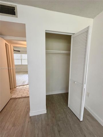 1351 NE 191st St E119, Miami, FL 33179