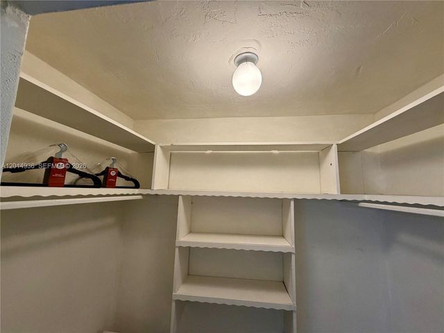 1351 NE 191st St E119, Miami, FL 33179