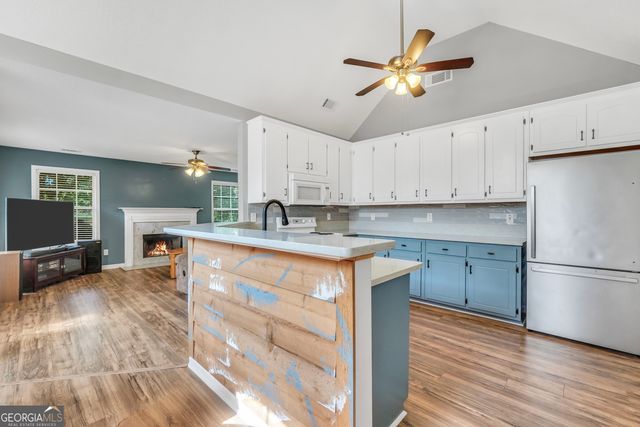 1130 Larkspur Drive, Locust Grove, GA 30248