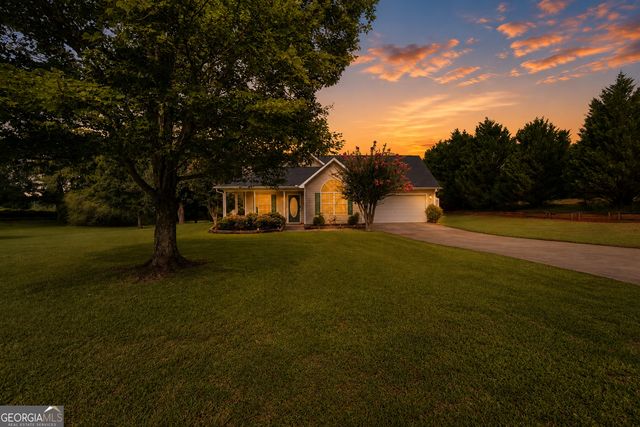 1130 Larkspur Drive, Locust Grove, GA 30248