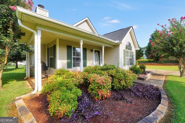 1130 Larkspur Drive, Locust Grove, GA 30248