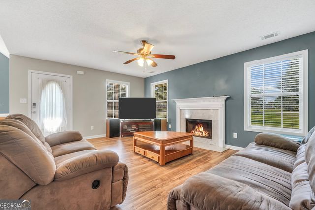 1130 Larkspur Drive, Locust Grove, GA 30248