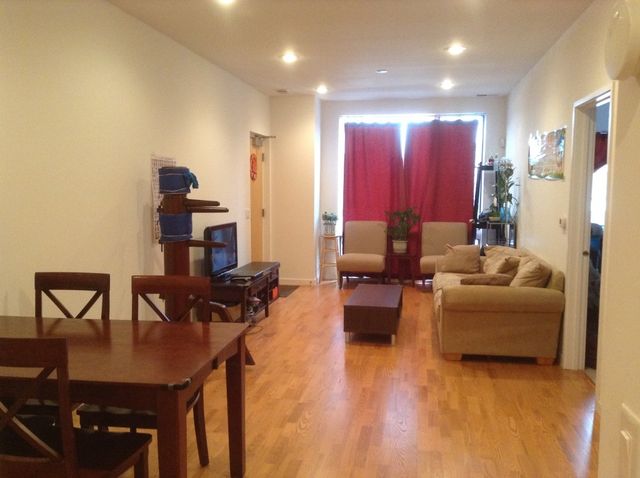 2224 W Madison Street 201, Chicago, IL 60612