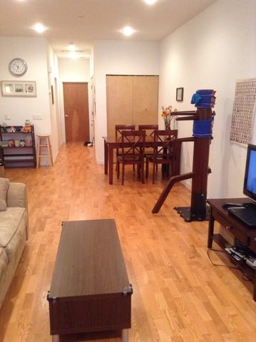 2224 W Madison Street 201, Chicago, IL 60612