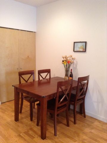 2224 W Madison Street 201, Chicago, IL 60612