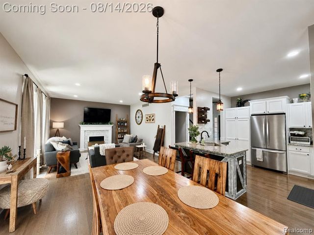 27688 Coleridge Street, Harrison Twp, MI 48045