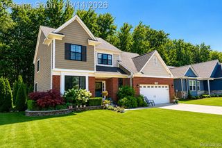 27688 Coleridge Street, Harrison Twp, MI 48045