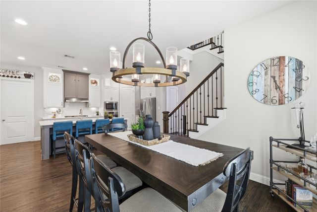 346 Hill Creek Lane, Grapevine, TX 76051