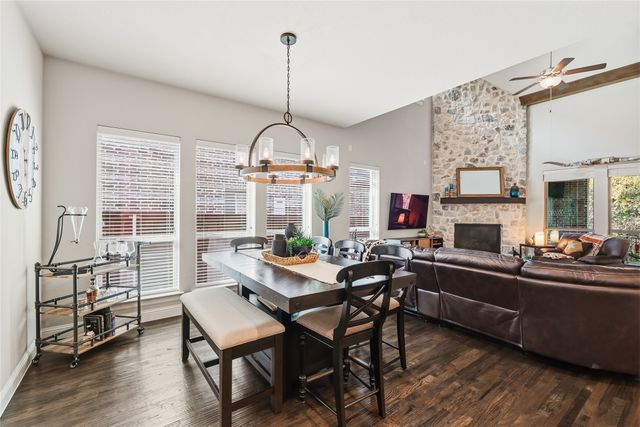 346 Hill Creek Lane, Grapevine, TX 76051