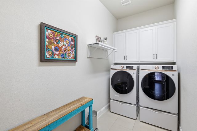 346 Hill Creek Lane, Grapevine, TX 76051