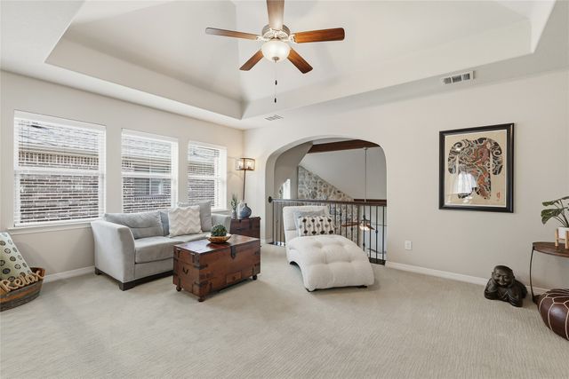 346 Hill Creek Lane, Grapevine, TX 76051