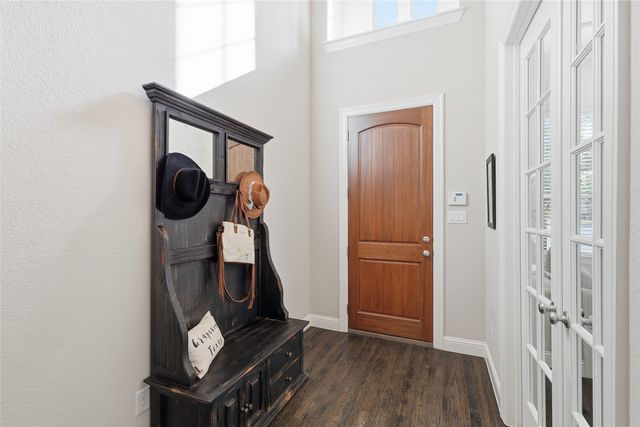 346 Hill Creek Lane, Grapevine, TX 76051