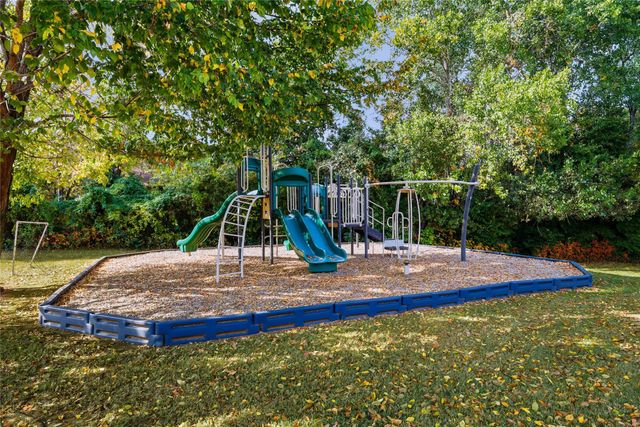 346 Hill Creek Lane, Grapevine, TX 76051