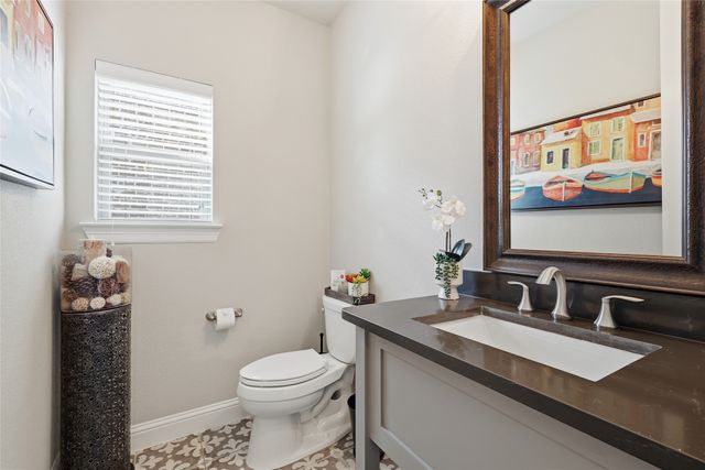 346 Hill Creek Lane, Grapevine, TX 76051