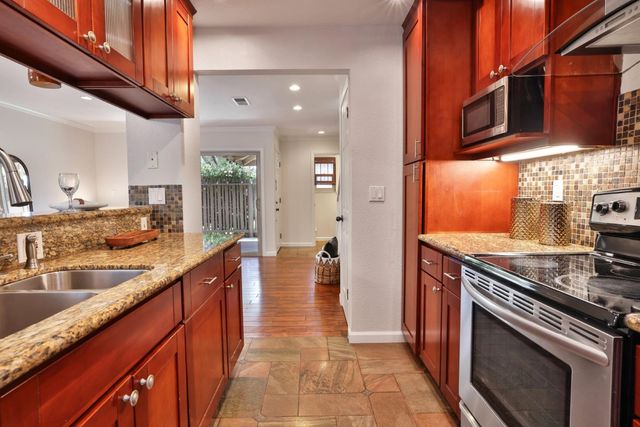 248 E Red Oak Drive E, Sunnyvale, CA 94086