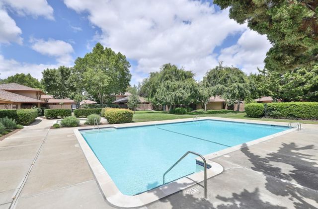 248 E Red Oak Drive E, Sunnyvale, CA 94086