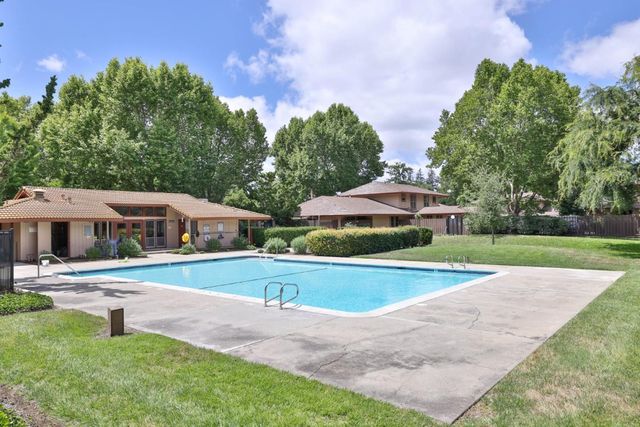248 E Red Oak Drive E, Sunnyvale, CA 94086