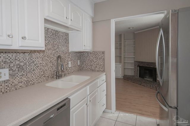 3400 Wimbledon Dr 5, Pensacola, FL 32504