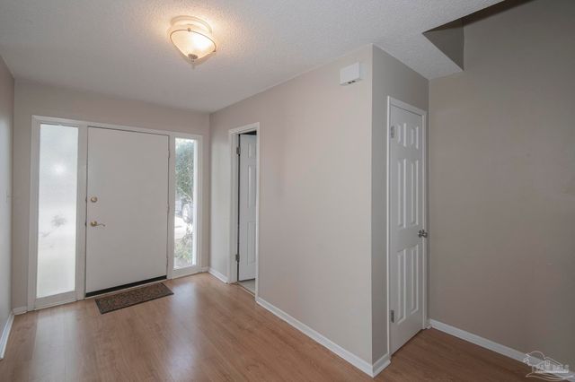 3400 Wimbledon Dr 5, Pensacola, FL 32504