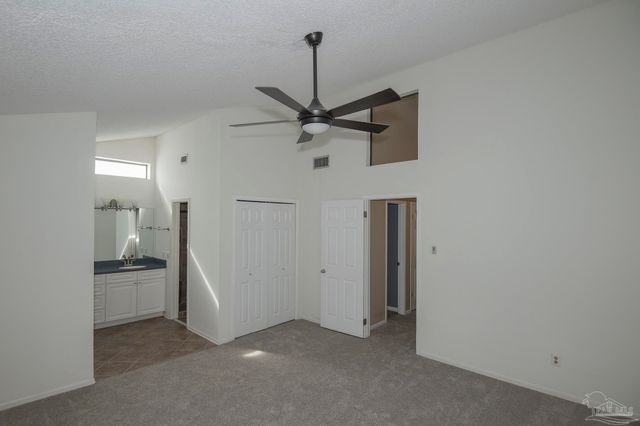 3400 Wimbledon Dr 5, Pensacola, FL 32504