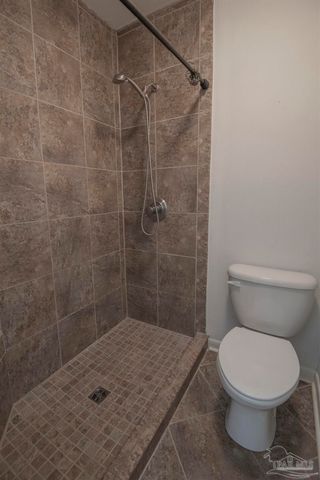 3400 Wimbledon Dr 5, Pensacola, FL 32504