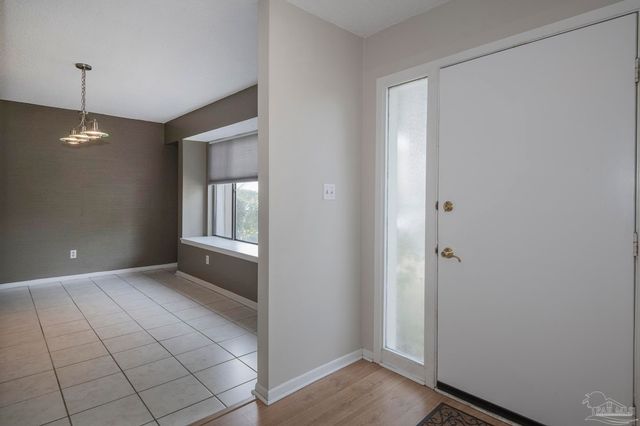 3400 Wimbledon Dr 5, Pensacola, FL 32504