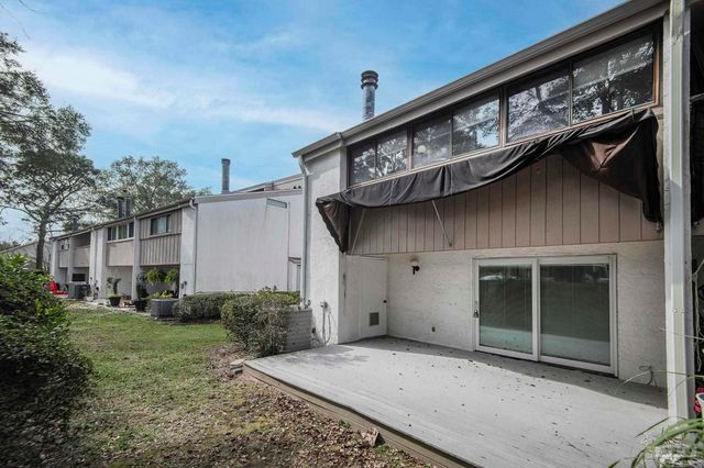 3400 Wimbledon Dr 5, Pensacola, FL 32504