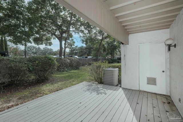 3400 Wimbledon Dr 5, Pensacola, FL 32504