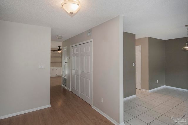 3400 Wimbledon Dr 5, Pensacola, FL 32504