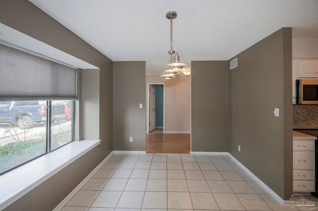 3400 Wimbledon Dr 5, Pensacola, FL 32504